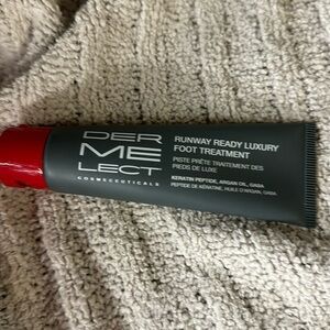 Der Me Lect Runway Ready Luxury Foot Treatment 1.7 full ounces